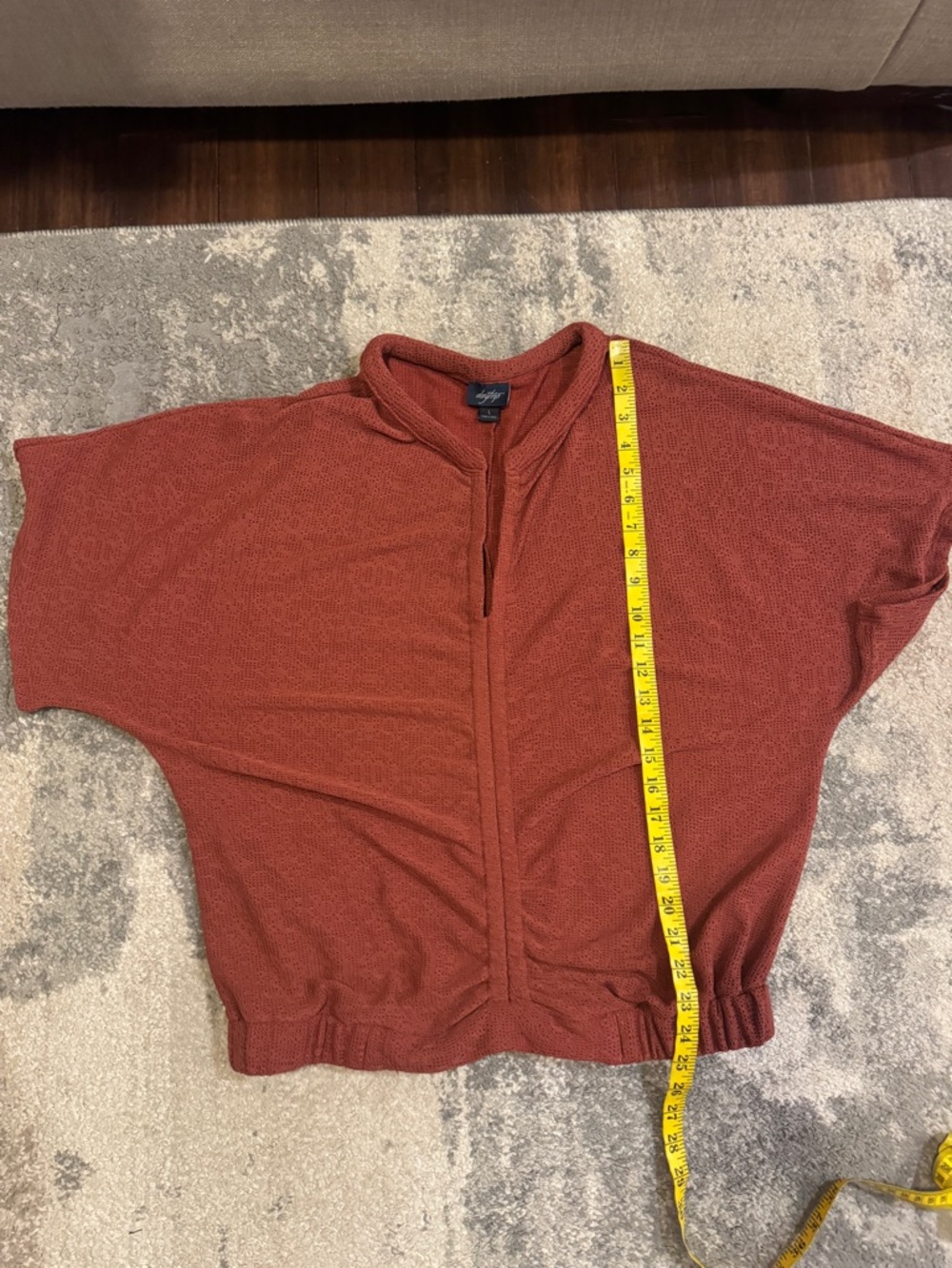 Daytrip Rust V-Neck Textured Ruched Women’s Top - Picture 5 of 5